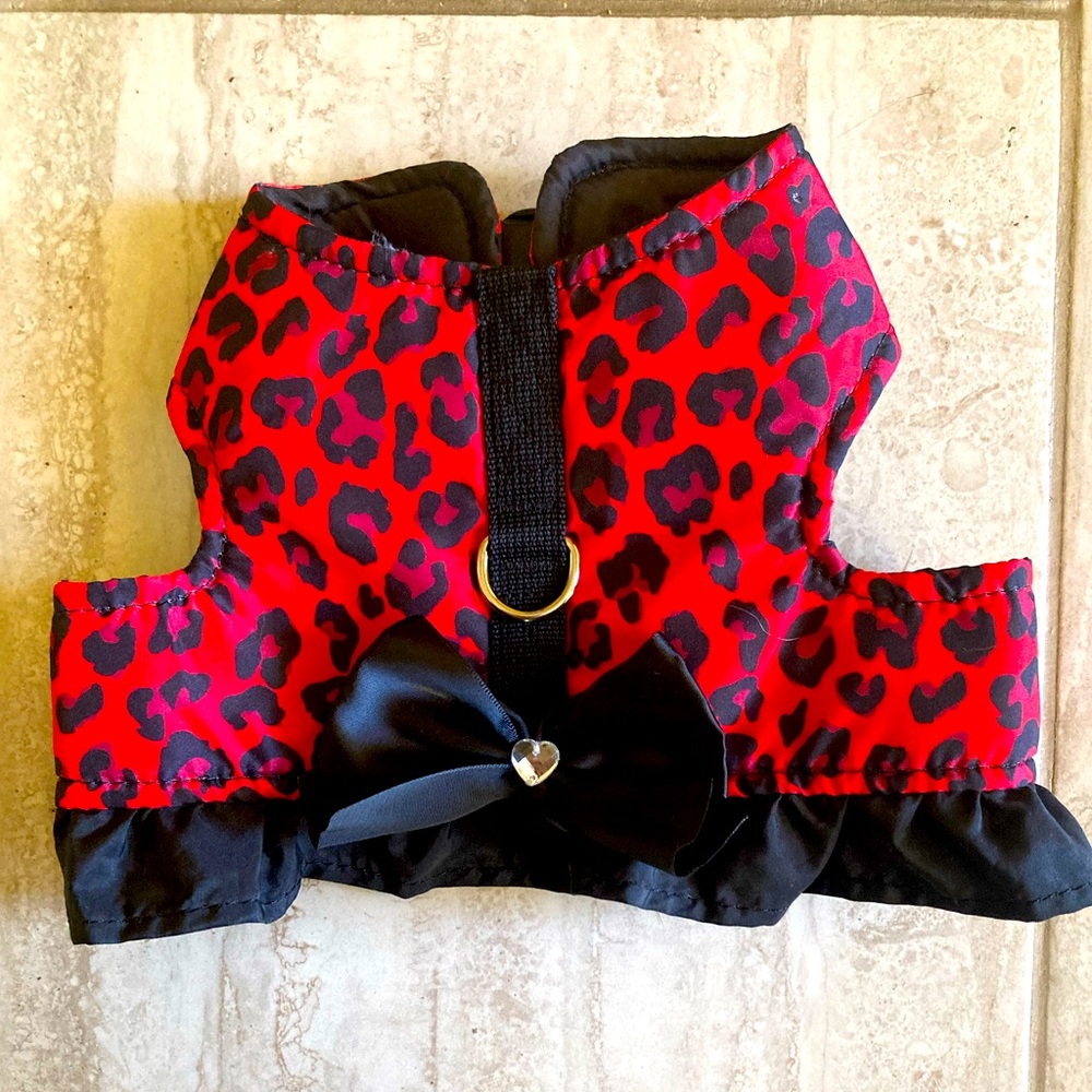 2 for $15 Christian Siriano, leopard dog harness